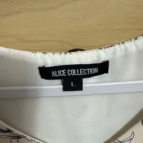 Alex Marie Floral V-Neck Blouse - Cream and Black - Picture 2 of 3